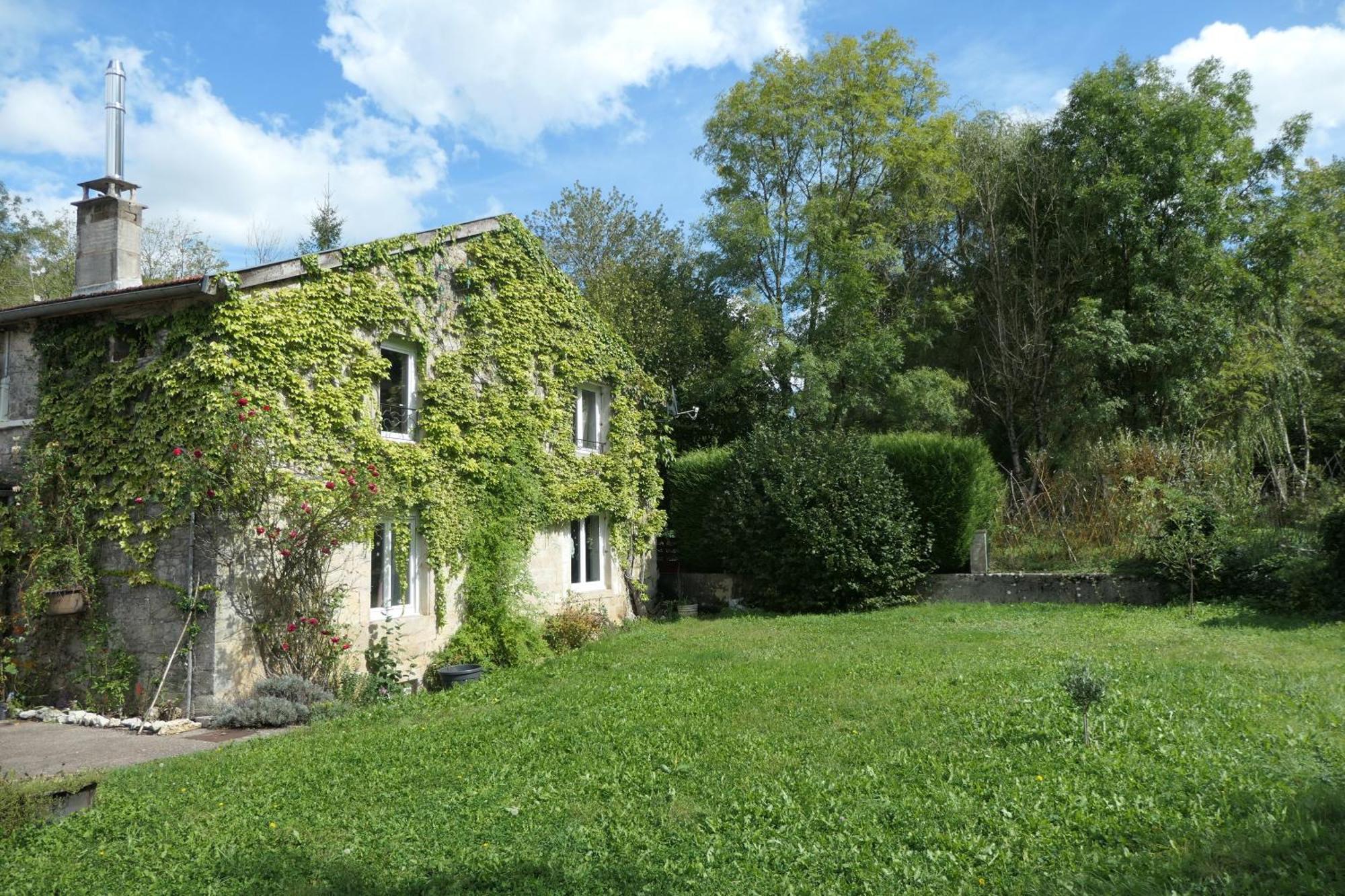 Thonnance-lès-JoinvilleLe Moulin Aux Ecrevisses住宿加早餐旅馆 外观 照片